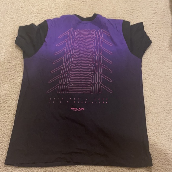 Nike Tee. Good condition - Picture 3 of 3